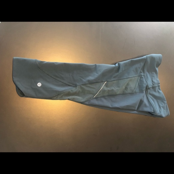 Lululemon Mesh Revitalize Crop Leggings - Picture 4 of 8